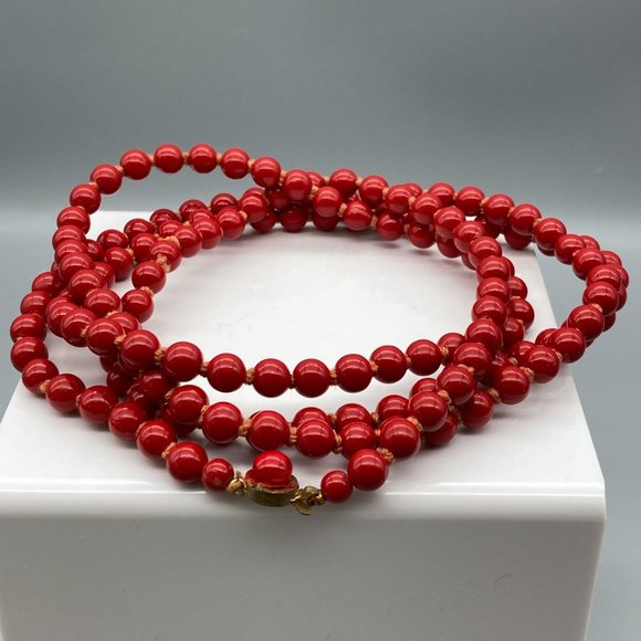 Red Bead Knotted Strand Necklace, Extra Long Vintage Pinup Fashion - Picture 3 of 5